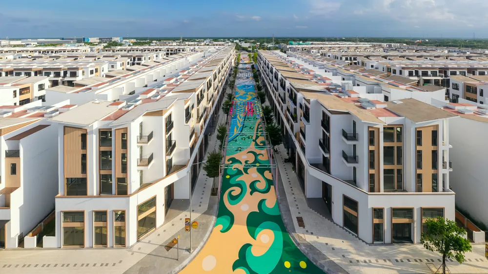 Tuyến phố đi bộ Millennia Journey đang được hoàn thiện. Đây là một trong hai hạng mục điểm nhấn sẽ được khai trương tại đại nhạc hội ngày 9-8 tới đây Ảnh 4.jpg