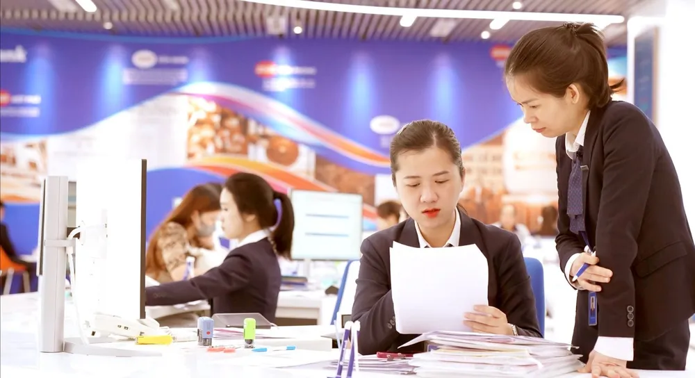 Ngân hàng là nhóm ngành có giá trị phát hành trái phiếu cao nhất từ đầu năm đến nay. Ảnh: HOÀNG HÙNG H1chu de.jpg