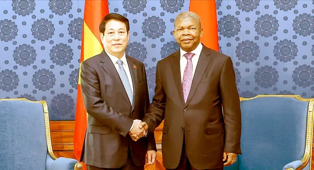 Chủ tịch nước Lương Cường và Tổng thống Angola João Manuel Gonçalves Lourenço hội đàm. Ảnh: TTXVN H1f.jpg