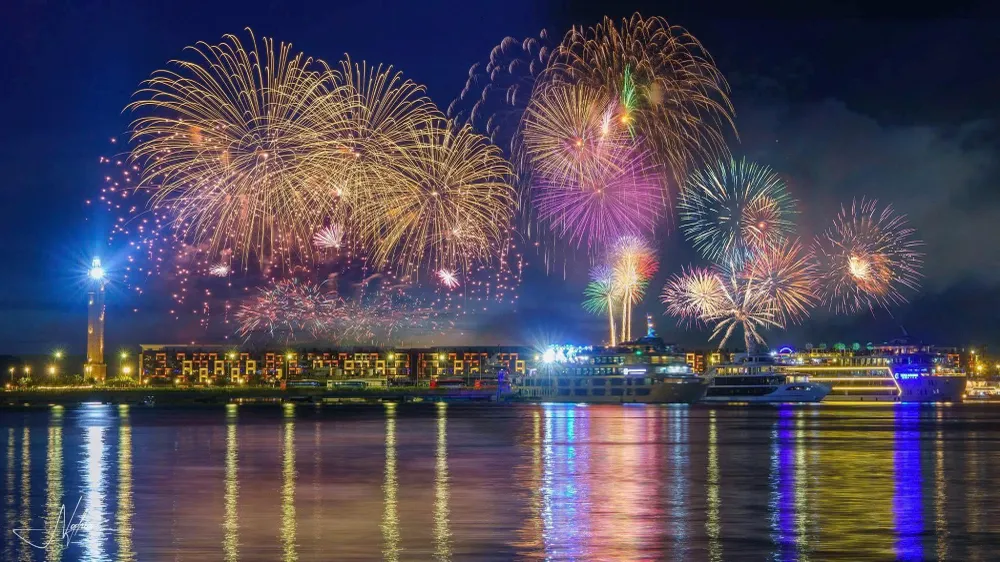 Cư dân Sun Centro Town tận hưởng không khí lễ hội 24/7. Ảnh: Ánh Dương 4.vinh-phao-hoa-1 (1).jpg
