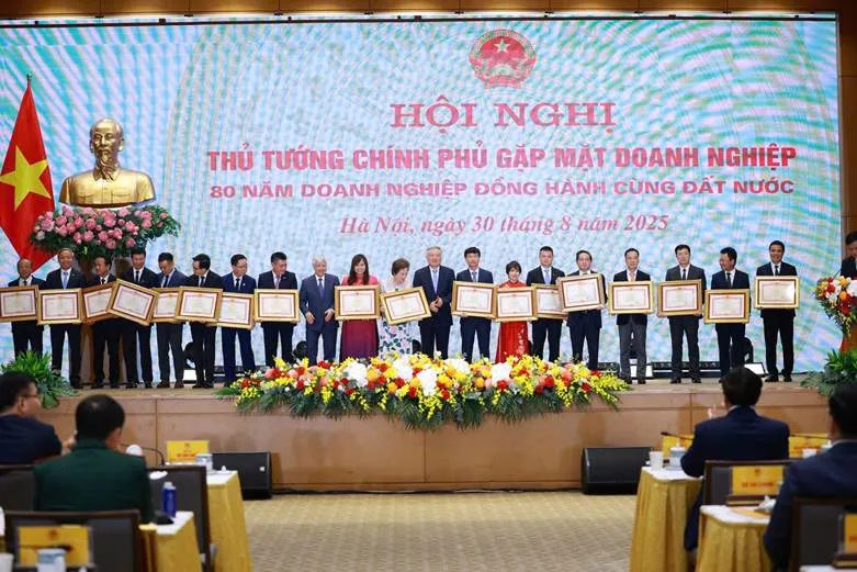 Tập đoàn Sun Group và các doanh nghiệp được vinh danh tại hội nghị 1756620966688-8859.jpeg