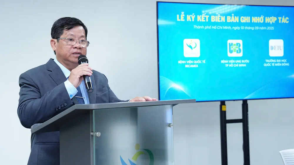 TS. BS Diệp Bảo Tuấn, Giám đốc Bệnh viện Ung bướu TPHCM phát biểu chia sẻ về các nội dung hợp tác 14cf8de997151c4b4504.jpg