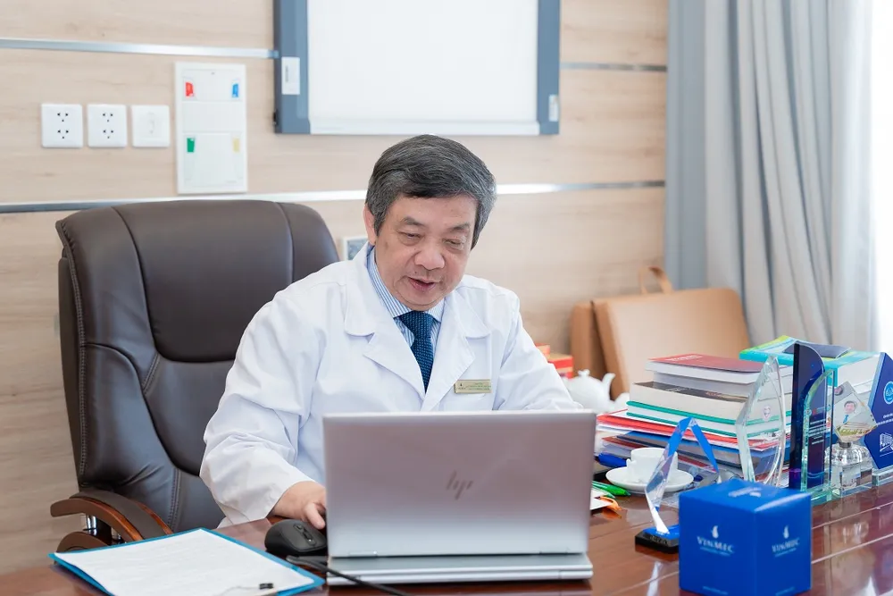 PGS.TS. TTƯT. BS Hồ Thượng Dũng Ảnh 003.jpg