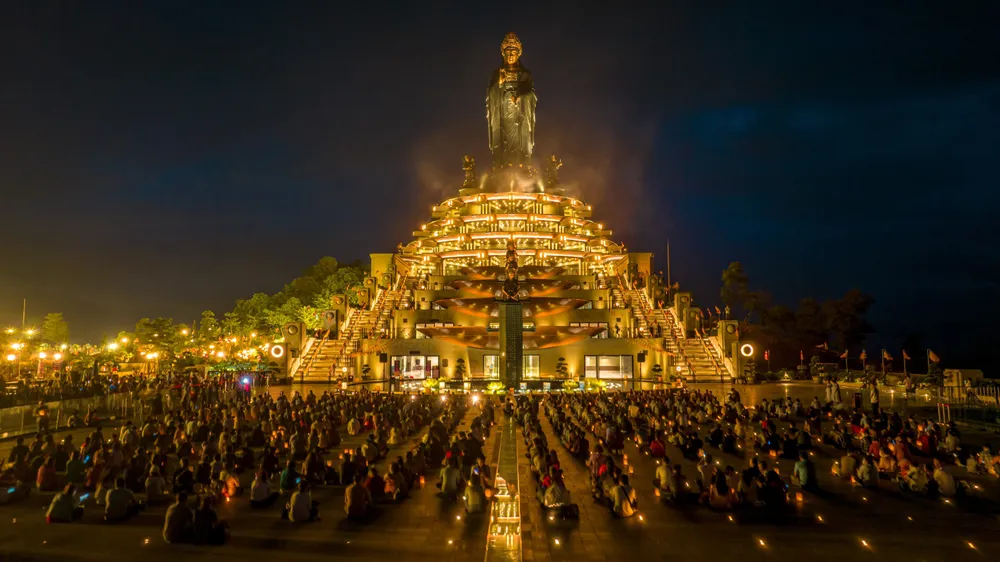 Trung thu, núi Bà Đen diễn ra hàng loạt hoạt động văn hóa và tâm linh đặc sắc. Ảnh: Sun World Ba Den Mountain dinhnui.jpg