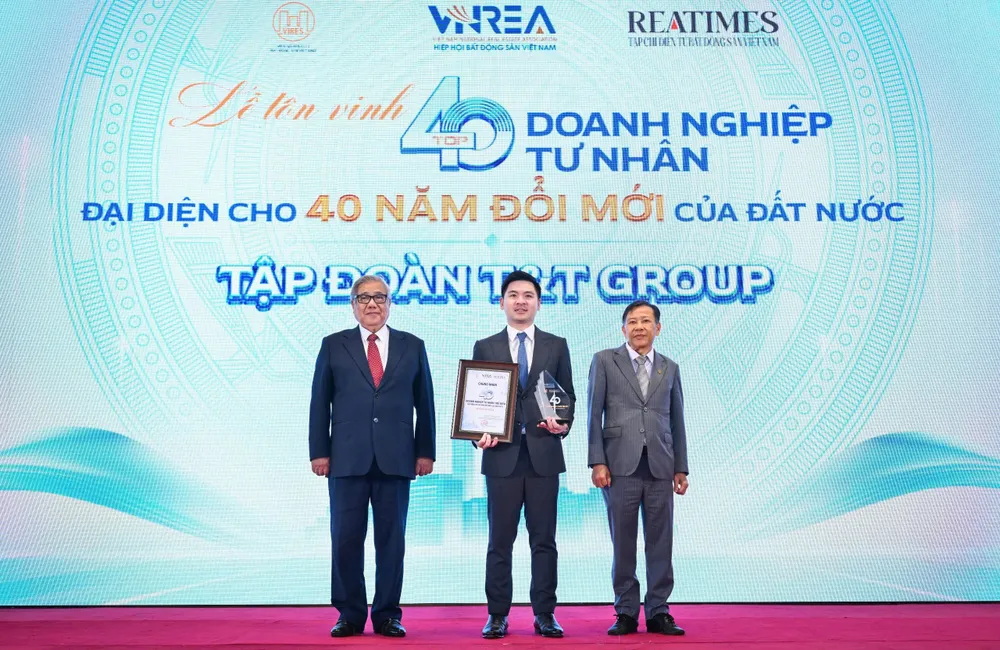 Phó Chủ tịch HĐQT T&T Group Đỗ Vinh Quang tại lễ vinh danh Ảnh 1.jpg