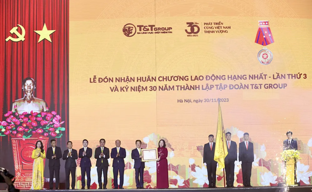 T&T Group ba lần vinh dự đón nhận Huân chương Lao động hạng Nhất do Đảng, Nhà nước trao tặng Ảnh 4.jpg