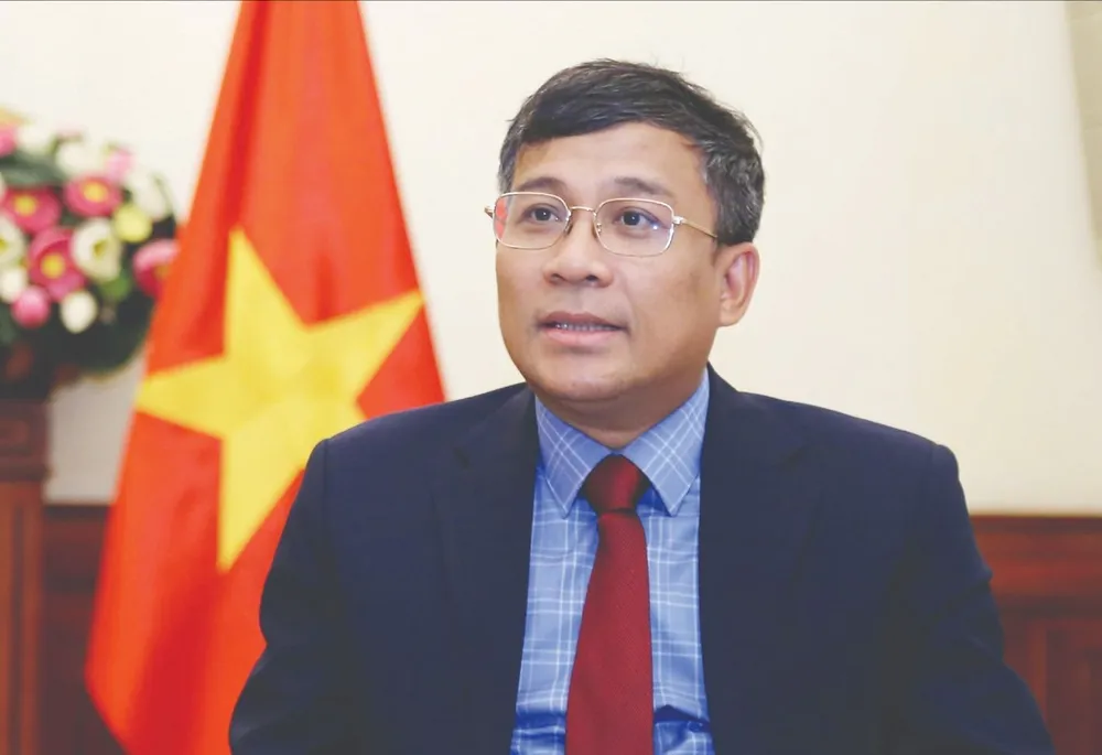 Thứ trưởng Thường trực Bộ Ngoại giao Nguyễn Minh Vũ trả lời báo chí L12b.jpg
