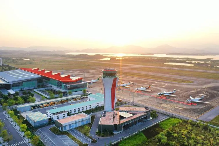 Cảng hàng không quốc tế Vân Đồn của Sun Group lần thứ hai nhận giải thưởng Sân bay khu vực hàng đầu châu Á 1760450080892-698.jpeg