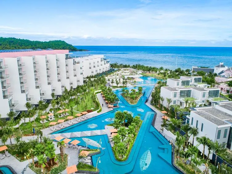Premier Residences Phu Quoc Emerald Bay cũng tiếp tục giành 2 giải thưởng lớn cho Sun Group 1760450080996-2908.jpeg