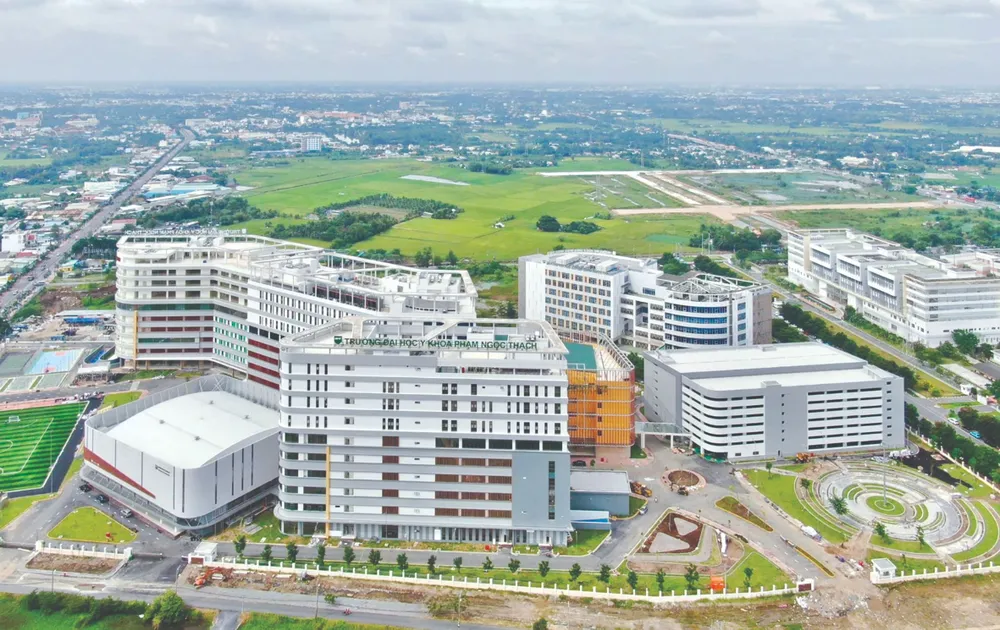 Trường Đại học Y khoa Phạm Ngọc Thạch cơ sở 2, được đầu tư hơn 2.400 tỷ đồng từ nguồn ngân sách thành phố. Ảnh: HOÀNG HÙNG O1k.jpg
