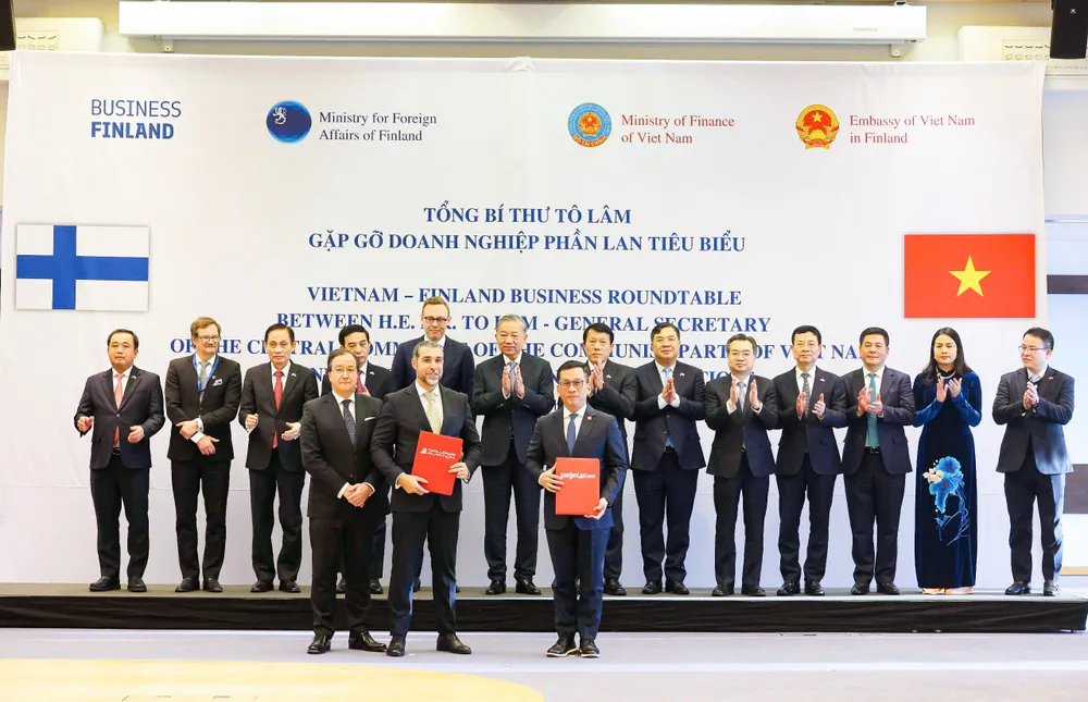 Tổng Bí thư Tô Lâm chúc mừng Vietjet và Airways Aviation trao thỏa thuận phát triển nguồn lực hàng không quốc tế tại Phần Lan Photo 1.jpg