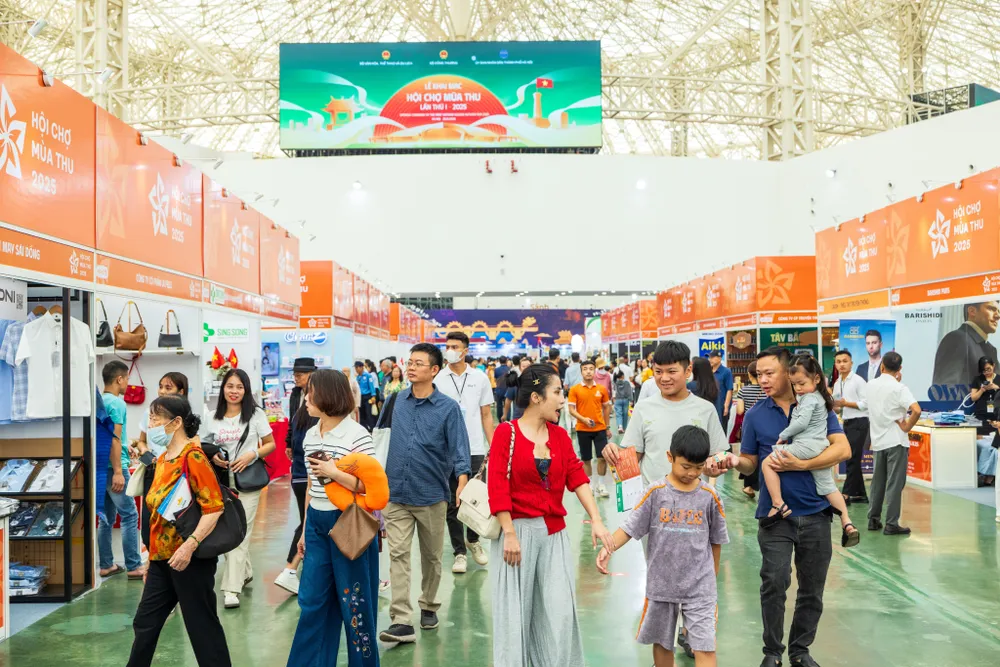 Khu mua sắm với không khí nhộn nhịp Ảnh 05.jpg