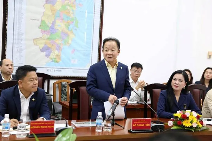 Chủ tịch Điều hành Tập đoàn T&T Group Đỗ Quang Hiển phát biểu tại buổi làm việc 1761889071382-1466.jpeg