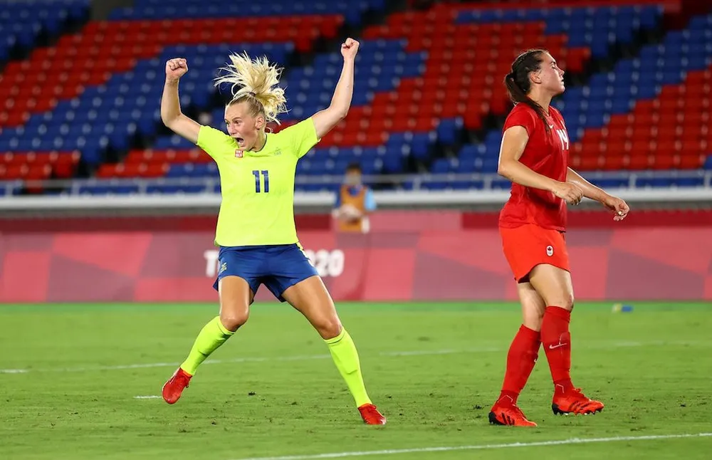 Bóng đá nữ Canada lần đầu giành HCV Olympic ảnh 1