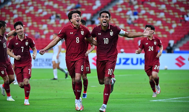 Teerasil Dangda trở thành cầu thủ ghi nhiều bàn thắng nhất lịch sử AFF Cup