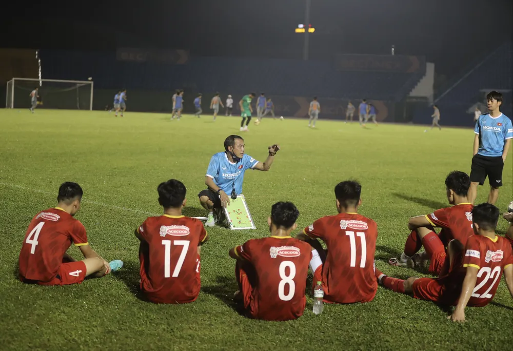 Văn Toàn lập siêu phẩm trong chiến thắng của U22 Việt Nam trước U19 Bình Dương ảnh 4