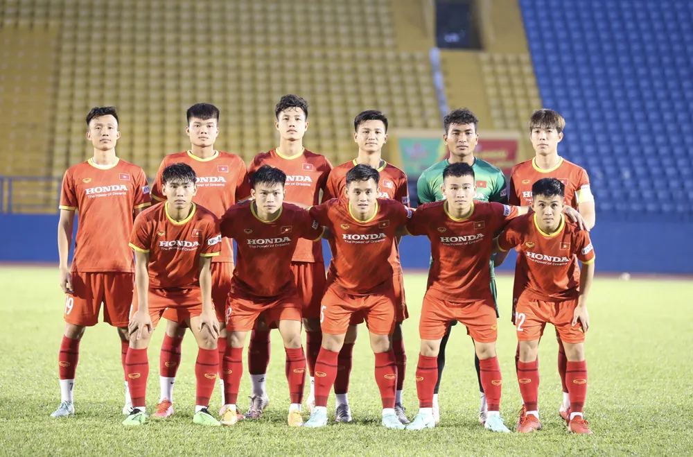 Văn Toàn lập siêu phẩm trong chiến thắng của U22 Việt Nam trước U19 Bình Dương ảnh 1