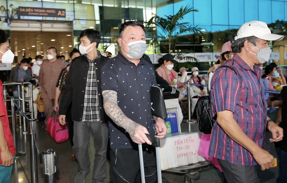 Hai nữ tuyển thủ Hải Yến và Thanh Nhã đã có mặt ở TPHCM ảnh 4