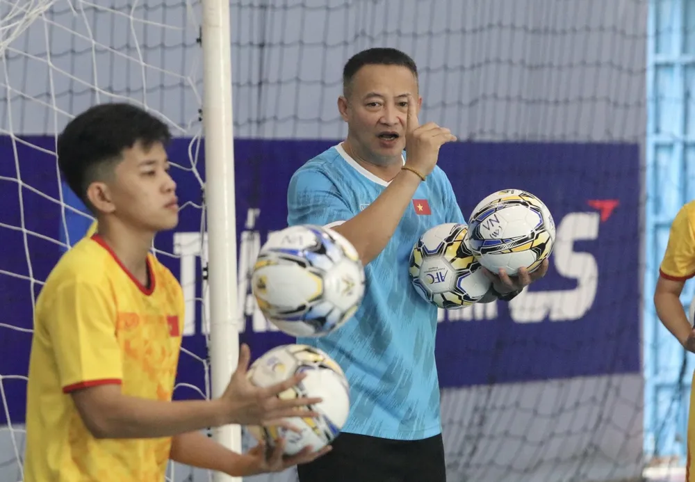 Futsal nữ Việt Nam miệt mài tập luyện hướng đến SEA Games 31 ảnh 6