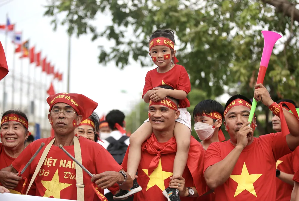 Công an tỉnh Phú Thọ tất bật để giữ ‘ngọn lửa’ cuồng nhiệt ảnh 8