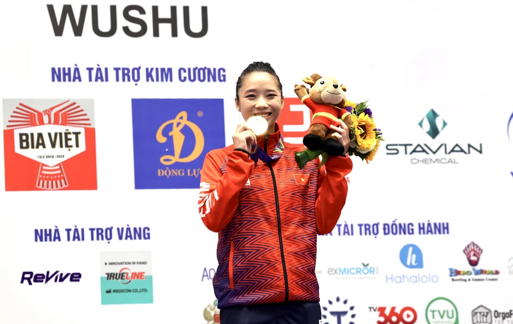 Dương Thuý Vi giành HCV nội dung đao thuật SEA Games 31. ẢNH: DŨNG PHƯƠNG