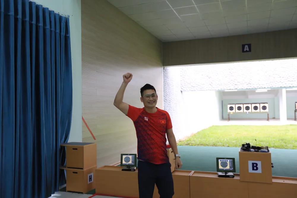 Huyền thoại Hoàng Xuân Vinh ‘mừng ra mặt’ với HC vàng đầu tiên của bắn súng Việt Nam ảnh 6