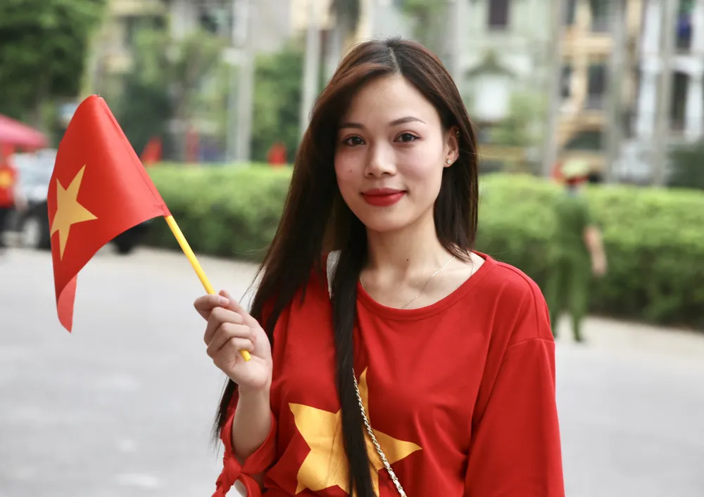 Bầu không khí cuồng nhiệt trước trận U23 Việt Nam - U23 Malaysia ảnh 10