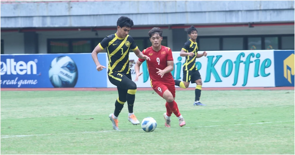 U19 Việt Nam thua U19 Malaysia 0-3 ở trận bán kết Giải U19 Đông Nam Á 2022