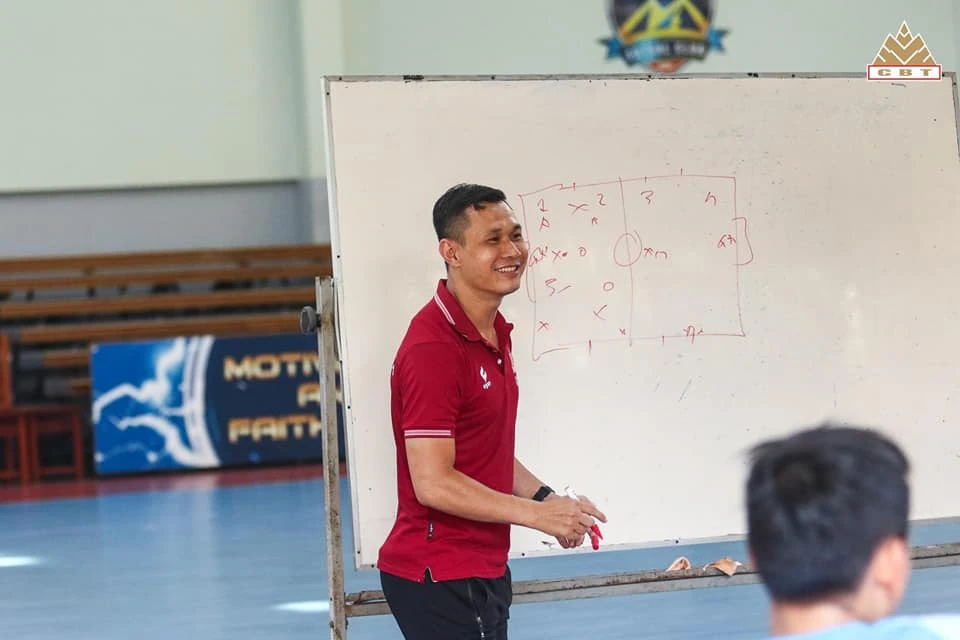 HLV Nguyễn Bảo Quân được giao nhiệm vụ dẫn dắt đội tuyển futsal sinh viên Việt Nam dự AUG20. ẢNH: ANH TRẦN