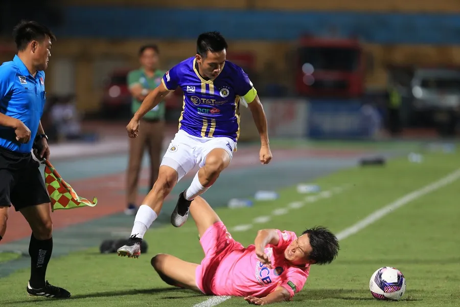 Hà Nội FC áp sát ngôi đầu, Sài Gòn FC lặn dưới đáy bảng ảnh 1 Hà Nội FC áp sát ngôi đầu, Sài Gòn FC lặn dưới đáy bảng ảnh 1