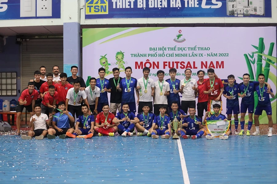 Quận 8 giành huy chương vàng môn futsal thuộc Đại hội TDTT TPHCM 2022. ẢNH: ANH TRẦN