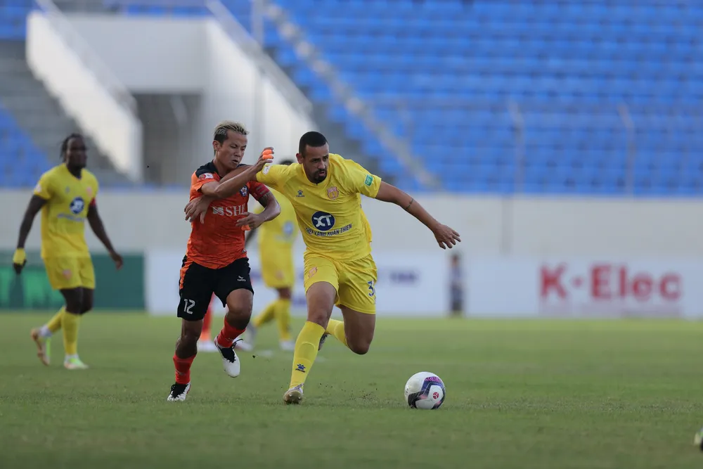 Nam Định có HLV mới trước khi tiếp đón Đà Nẵng. ẢNH: PHI HẢI