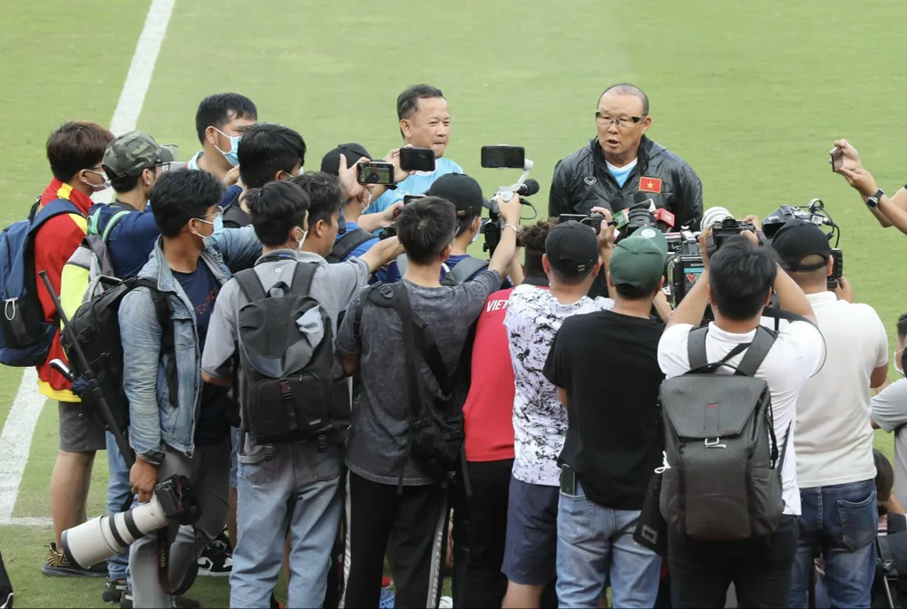 HLV Park Hang-seo mong VFF làm việc tích cực để Quang Hải được dự AFF Cup ảnh 1 HLV Park Hang-seo mong VFF làm việc tích cực để Quang Hải được dự AFF Cup ảnh 1