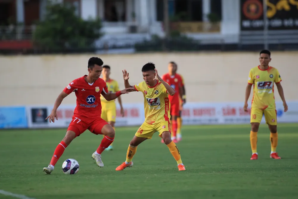 Vòng 21 V-League 2022: Thua Thanh Hóa, Nam Định chưa thoát hiểm ảnh 1 Vòng 21 V-League 2022: Thua Thanh Hóa, Nam Định chưa thoát hiểm ảnh 1