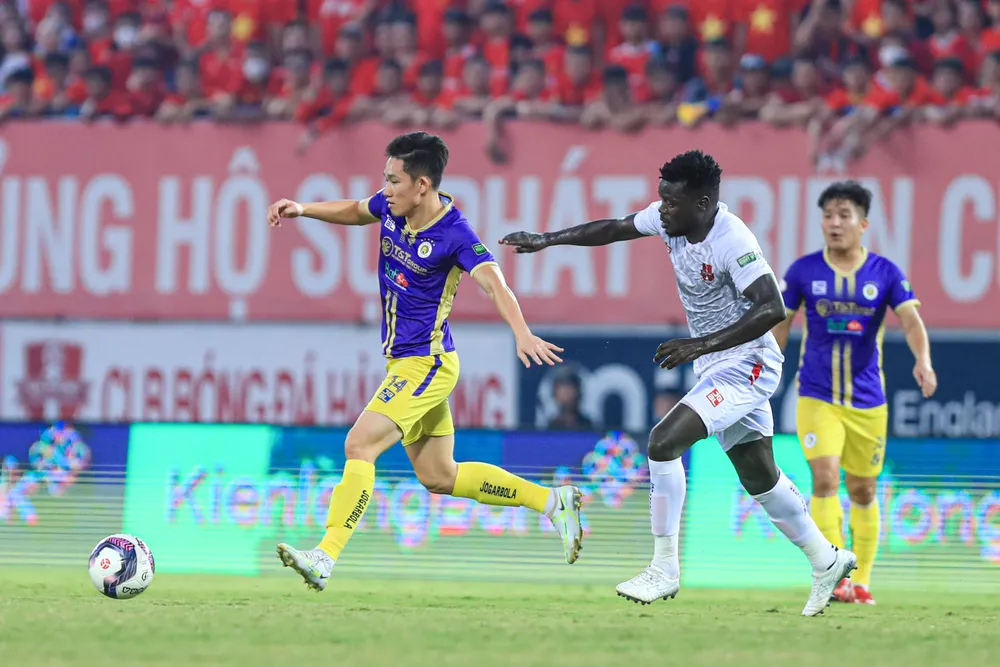 Đánh bại Hà Nội FC, Hải Phòng giúp cuộc đua vô địch V-League hấp dẫn hơn ảnh 2