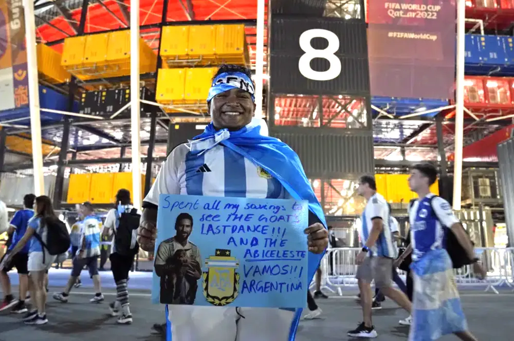 CĐV châu Á mất ngủ vì được gặp thần tượng Lionel Messi ảnh 3