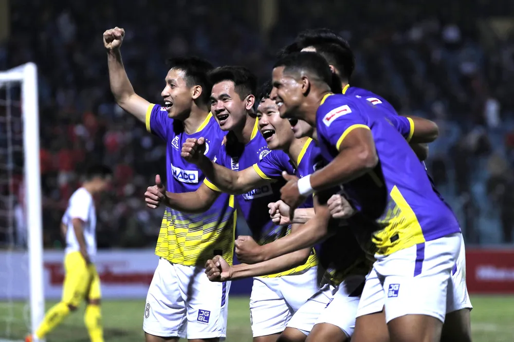 Hà Nội FC (5 lần) là CLB đoạt nhiều danh hiệu Siêu Cúp quốc gia nhất trong lịch sử Hà Nội FC (5 lần) là CLB đoạt nhiều danh hiệu Siêu Cúp quốc gia nhất trong lịch sử