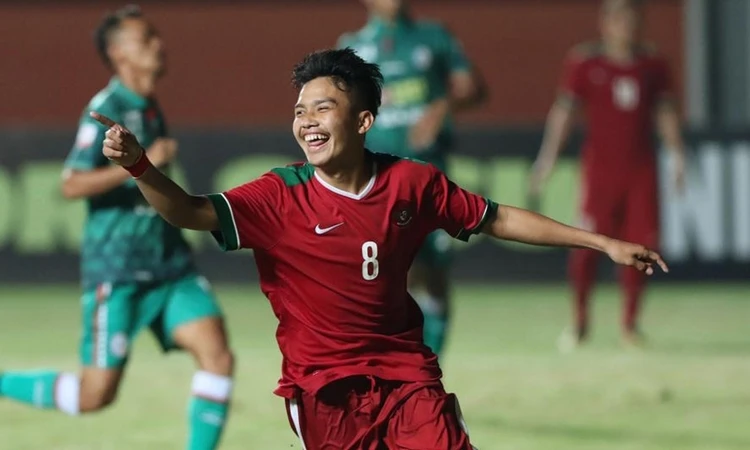 Tuyển thủ trụ cột Witan Sulaeman của Indonesia đủ tuổi dự SEA Games 32. 