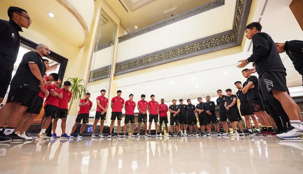 U20 Indonesia tổ chức cuộc họp vào tối muộn 29-3 để thông báo tình hình. ẢNH: BOLA. U20 Indonesia tổ chức cuộc họp vào tối muộn 29-3 để thông báo tình hình. ẢNH: BOLA.