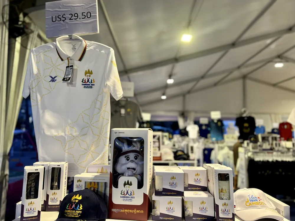 Áo polo được bán giá 29.5 USD/áo