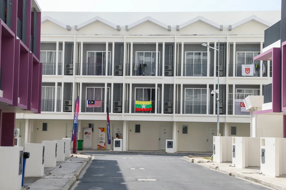 Toàn bộ các vận động viên của 11 quốc gia đã gia nhập làng vận động viên