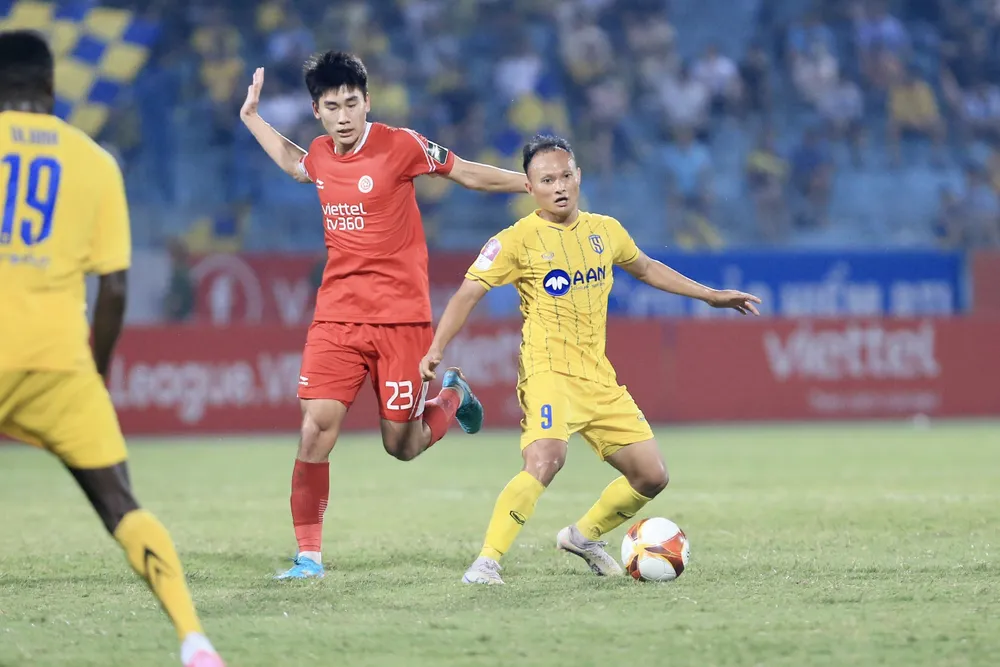 Mạnh Dũng được triệu tập lên đội tuyển Việt Nam ở đợt tập trung tháng 6 tới. ẢNH: MINH HOÀNG