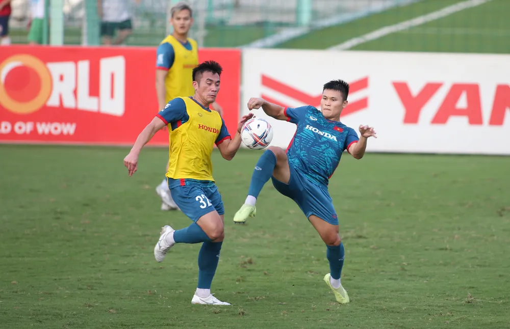 Quang Hải đang nỗ lực tìm lại phong độ sau thời gian dài không được thi đấu ở Pháp. ẢNH: MINH HOÀNG