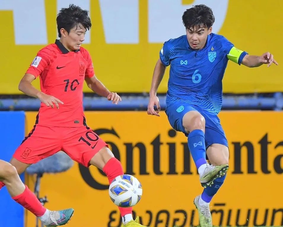 U17 Thái Lan để lộ nhiều khuyết điểm khi gặp đối thủ có đẳng cấp cao hơn.