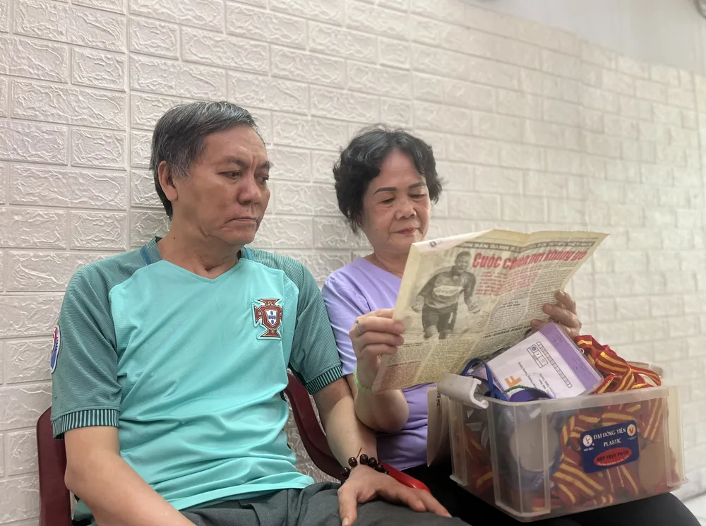 Vợ chồng cựu cầu thủ Quý Sơn ôn lại những kỷ niệm về con trai Phan Quý Hoàng Lâm