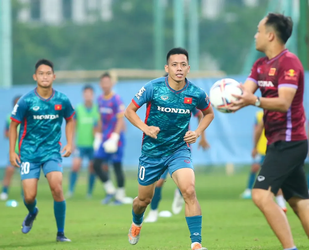 Văn Quyết giữ vững phong độ cao dù đã bước sang sườn dốc sự nghiệp.