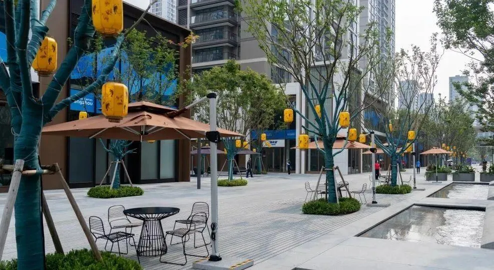 Khu vực phố thương mại của làng ASIAD 19.