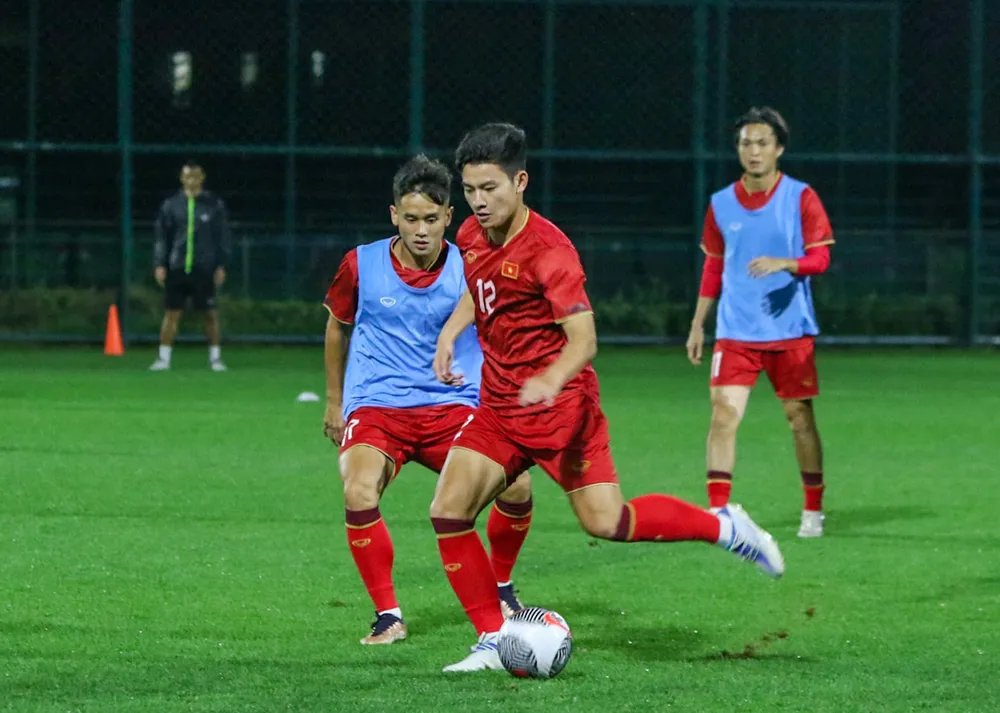 Đội tuyển Việt Nam còn một buổi tập làm quen sân thi đấu trước khi bước vào trận giao hữu với đội chủ nhà Trung Quốc