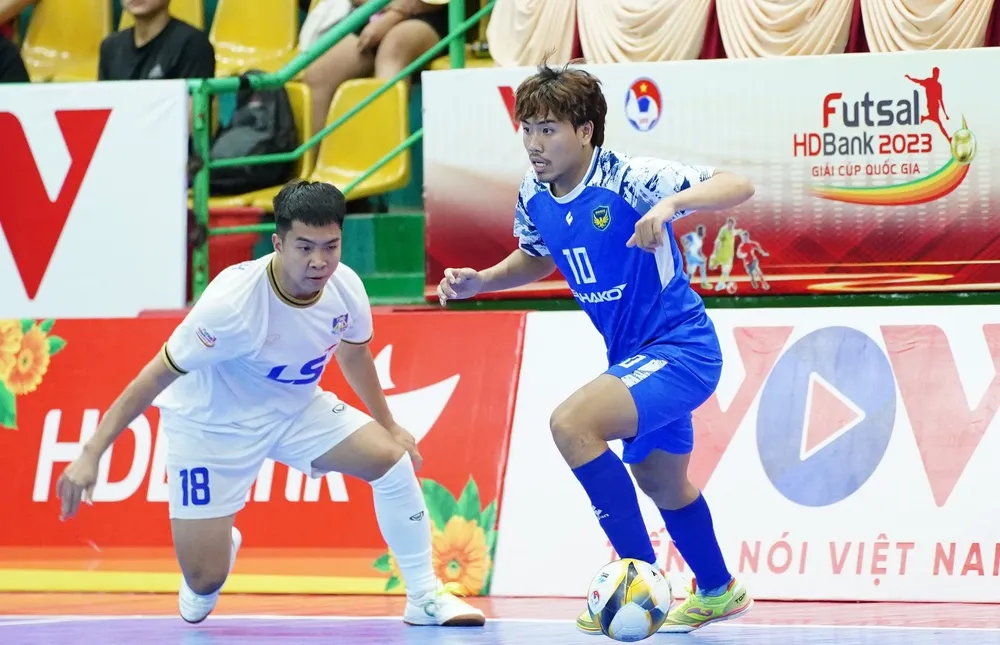 Thái Sơn Bắc và Sahako FC chia sẻ 2 vị trí dẫn đầu bảng B. Thái Sơn Bắc và Sahako FC chia sẻ 2 vị trí dẫn đầu bảng B.