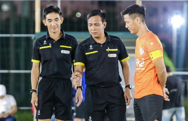 Trọng tài futsal Lê Tuấn Kiệt bị hành hung ở một giải phong trào trên địa bàn TPHCM. 